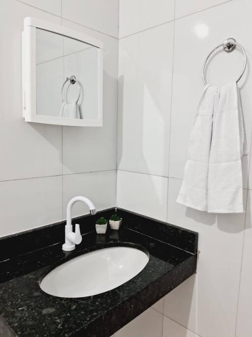 Apartamento Flat Compacto E Mobiliado Proximo A Rodoviaria Aeroporto Palmas  Exterior foto